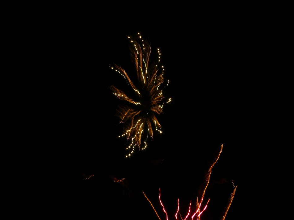 family_2013-11-02 21-09-55_danbury_fireworks